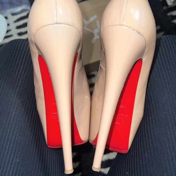 Christian Louboutin Patent Heels - Picture 5 of 9